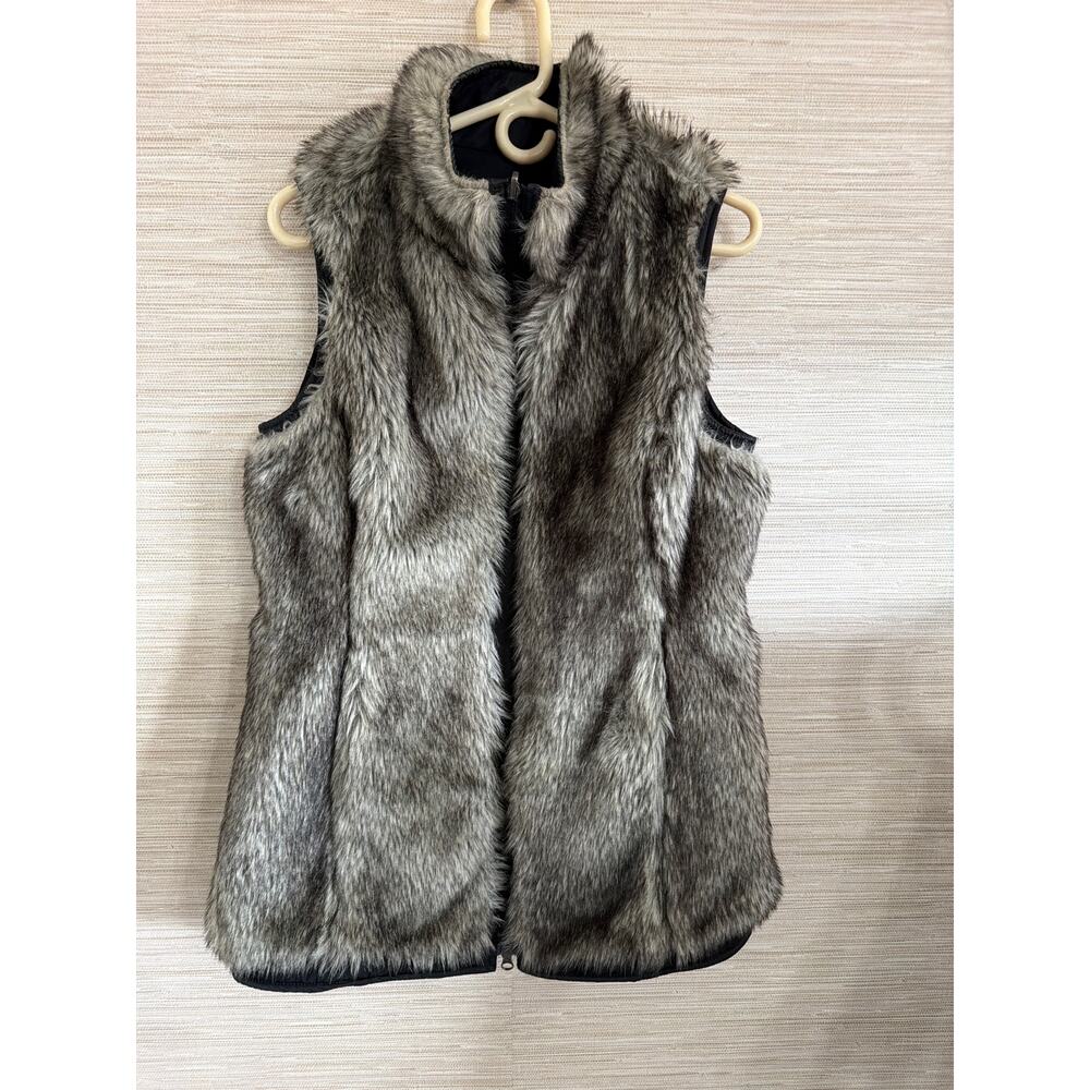 Ariat Women's Reversible Faux Fur Vest size M Furlong